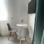 Apartment Dolce Garden, Private Parking And Self Check In Como